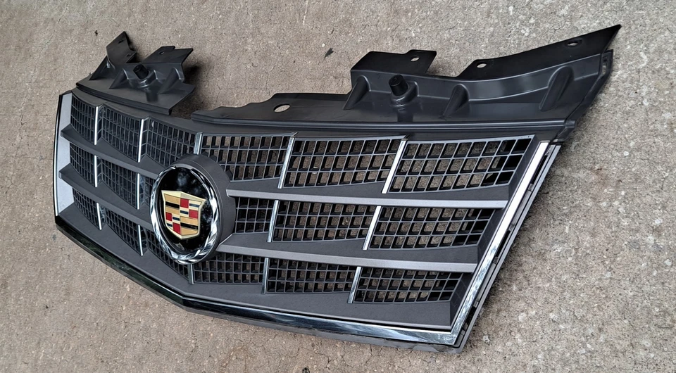 2008-2011 Cadillac STS Sedan Upper Grille Chrome & Gray 2009 2010  Foto 1 de 4