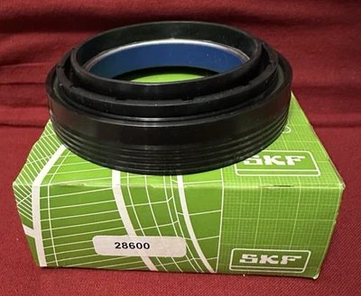 28600 Front Outer Axle Shaft Hub Vacuum Seal 99-04 F250 F350 F450 F550 Excursion - Image 1 of 4