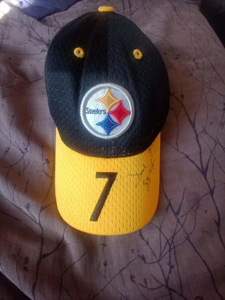 Sombrero de Ben Rothelisbetger #7 Steelers para niños firmado por el jugador Dave Segard #9 Foto 1 de 4