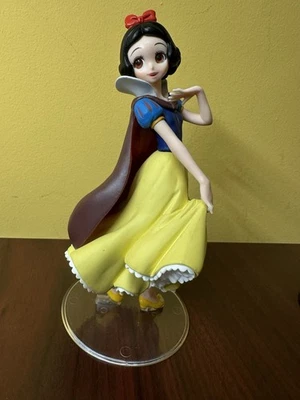Boneco Banpresto Crystalux Branca de Neve Branca de Neve e os Sete Anões - Imagem 1 de 4