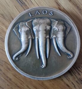 Ancienne Médaille Bronze Laos Aux Trois Têtes d'éléphants 