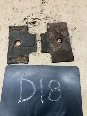 Dodge D100 D150 W100 1981 83 84 86 1987 1/2 tonelada soporte espaciador de resorte de hoja delantera Foto 1 de 4