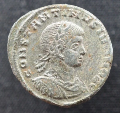Constantinus II AD 337-340.  Follis Æ --(a75) - Image 1 of 2