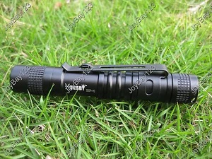 Portable 1AAA Battery Cell LED 100 Lumens Lamp Clip Mini Pocket Flashlight Torch - Picture 1 of 5