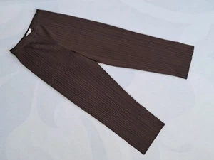 Pantalón Pleats Please Issey Miyake en marrón. - Imagen 1 de 18