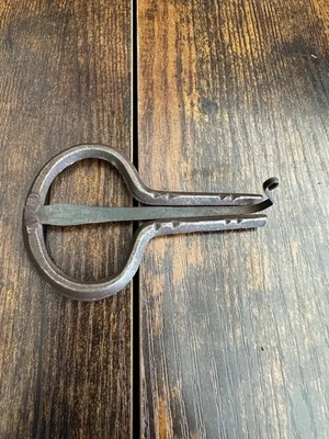 Arpa de mandíbula vintage, hecha en Inglaterra Foto 1 de 2