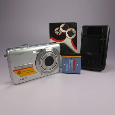 Kodak Digital Camera EasyShare M320 9.2MP Silver Tested With Battery and Charger - Image 1 of 4