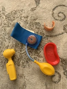 Lotto 4 giocattoli medici in plastica - Foto 1 di 4