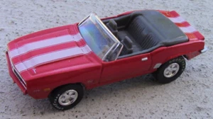 1998 Johnny Lightning Classic Gold 1969 Camaro Convertible Red Real Riders LOOSE - Picture 1 of 4