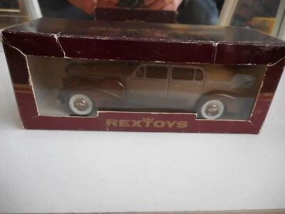 Rextoys Cadillac V16 Coupe de Ville Ferme 1938-1940 in grau auf 1:43 in Box - Bild 1 von 2