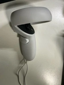 Genuine Official Oculus Meta Quest 2 - Right Controller VGC Hardly Used - Picture 1 of 3