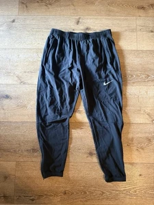 Nike Therma Essential Pantalone Running Uomo Medio Morbido Elasticizzato Bv5073-010 Nero - Foto 1 di 3