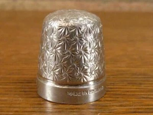 A nice Antique size 15 Thimble Sterling silver - Picture 1 of 1