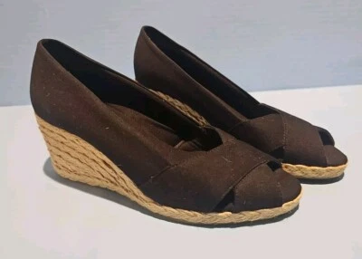 Zapatos de tacón de cuña trenzados de yute de lona negros Chaps by Ralph Lauren Dakota 7B Foto 1 de 4