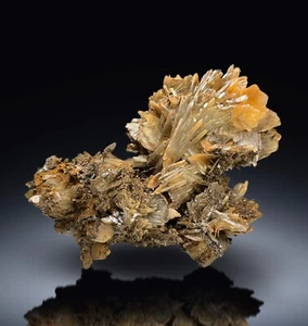 BARITE (BARYTE) CRYSTALS FROM NADOR, MOROCCO - Picture 1 of 2