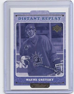 99-00 1999-00 UPPER DECK RETRO WAYNE GRETZKY DISTANT REPLAY 9 NEW YORK RANGERS - Picture 1 of 1