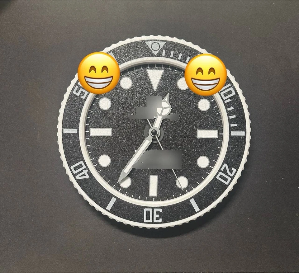 Orologio da parete dal Design Unico e Moderno - Immagine 1 di 2