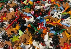 x20 Random LEGO Animals Pets Dog Frog Scorpion Snake Rat Crab Fish Bat Spider - Picture 1 of 1