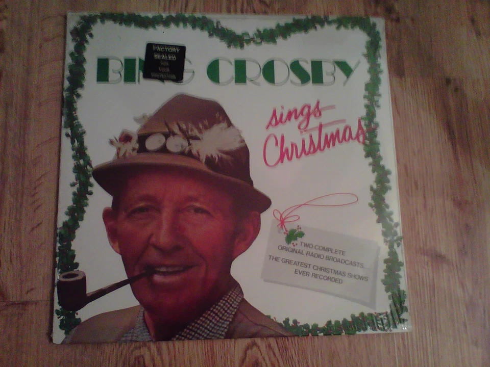 Bing Crosby sings Christmas --2 Complete Original Radio Broadcasts ('49 &'51)