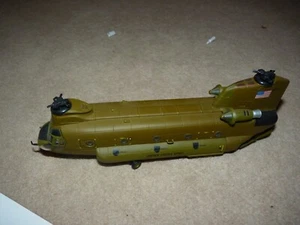 Corgi Aviation Archive AA34201 Boeing Vertol CH47C Chinook Helicopter, US Army - Picture 1 of 5