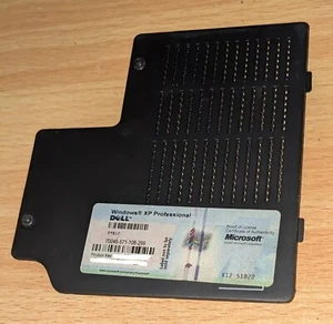 Dell Vostro 1500 Vostro WiFi Cover KU864 VGC with XP COA Product key Grade A - Picture 1 of 1