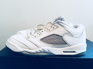 Las mejores ofertas en Zapatos blancos de plata Jordan para Niños | eBay