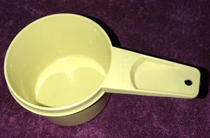 Vintage Tupperware 3/4 Becher Messbecher Gelbgold Ersatz schonend gebraucht - Bild 1 von 2