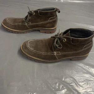 John Varvatos USA Chukka Boots Ankle Shoes Mens 9.5 M Brown Suede Hipster Stitch - Picture 1 of 17
