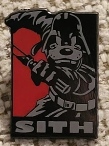 Goofy Sith Lord 2013 Disney Pin Darth Vader Motiv & Farben - Bild 1 von 2