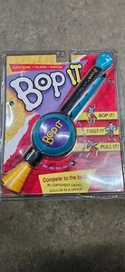 Parker Bro Bop It Original 1996 Handheld Electronic Game NIP Vintage New Toy 90s - Picture 1 of 1
