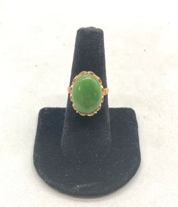 9k Gold Nephrite Jade Ring Size 7.5 - 4.62g - Picture 1 of 12