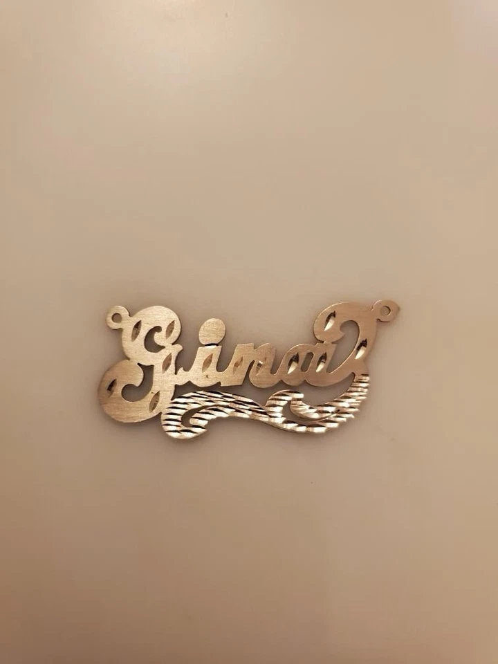 Placa de identificación de oro blanco 14k “Gina” Foto 1 de 4