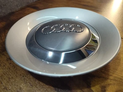 LIKE NEW 2002 - 2005 OEM Audi A4 S4 Center Cap P/N 4F0 601 165 B SRA - Image 1 of 4
