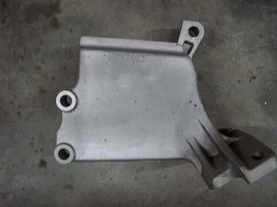 NEW Caterpillar Bracket PN: 7E-7623 - Imagem 1 de 2