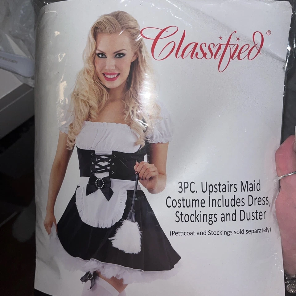 disfraz de criada disfraz mujer adulta con calcetines y plumero  Foto 1 de 2