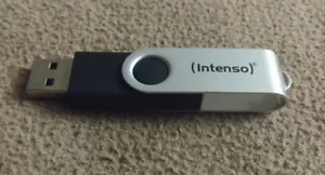 Clé USB Intenso 32 go grise (Grey USB stick) - Picture 1 of 1