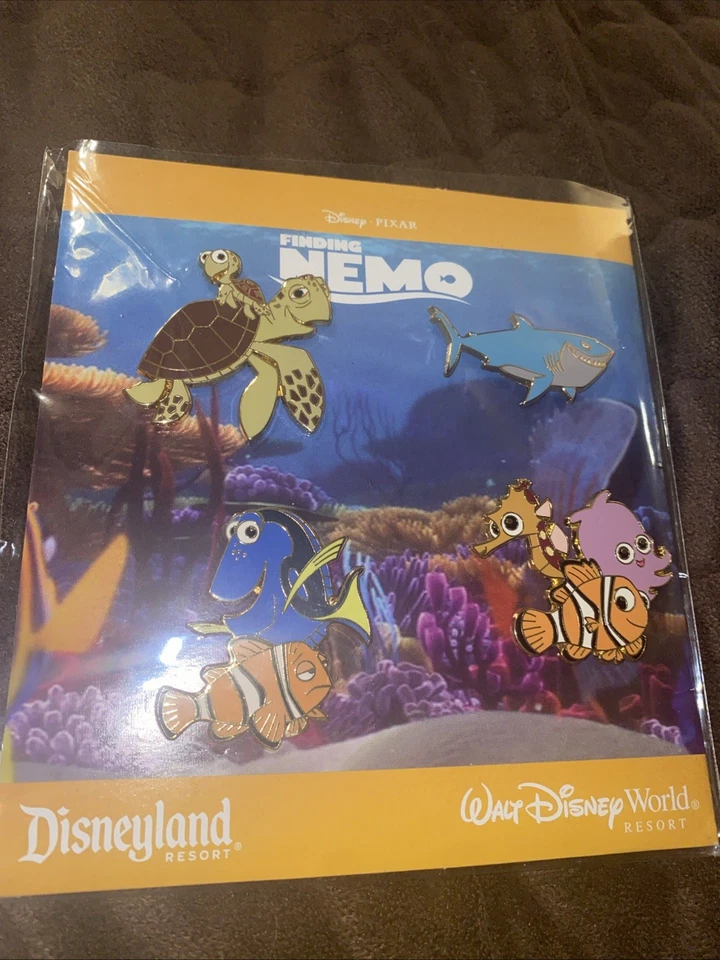 Little Nemo PINS Disney NUEVO 4 Pin Booster Set Bruce Dory Squirt Crush Foto 1 de 1