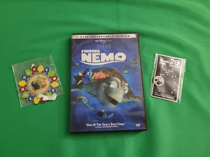 Buscando a Nemo DVD ~ Dory adorno navideño colgante Disney Movie Club lote de 3 regalos - Imagen 1 de 8