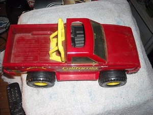 VINTAGE NYLINT CALIFORNIA CRUISER RED METAL TRUCK NICE CONDITION - Picture 1 of 7