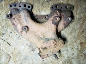 88-95 Toyota Pickup Truck 22R 22RE Exhaust Manifold Header Cast Iron - Picture 1 of 8