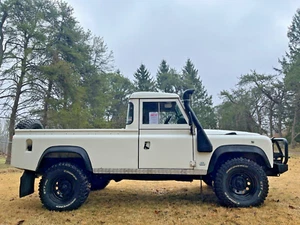 1998 Land Rover Defender - Picture 1 of 39