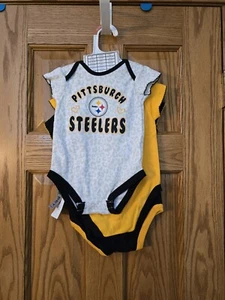 NEU KLEINKIND MÄDCHEN NFL PITTSBURGH STEELERS 6-9 MONATE 3P SET  - Bild 1 von 5