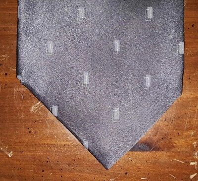 Jones New York 领带丝绸闪闪发光 Dk 银色灰色矩形设计 全新带盒 t4784 — 第 1/4 张图片