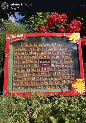 Pokémon Figurine Collectors Display Case Shiny Error Edition Hasbro Vintage  - Image 1 of 4
