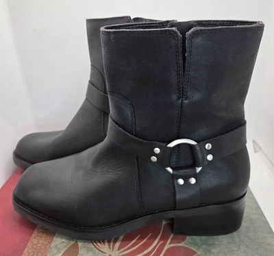 Sole Society Boots So-Karisa Black Moto D Ring Leather Womens 9M Excellent  - Image 1 of 4