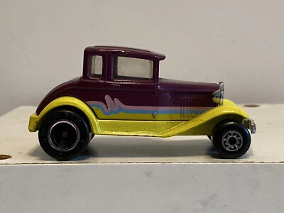 Caixa de fósforos vintage modelo A Ford roxo e amarelo Hot Rod 1979 - Imagem 1 de 4