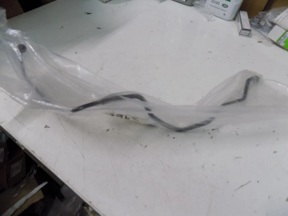 Tubo de freno original Range Rover Evoque 2015-2018 LR074632 Foto 1 de 1