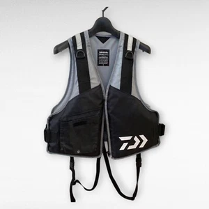 Daiwa Fishing Vest Black Size M - Slight Stains, Cleanable - Picture 1 of 8