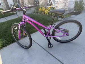 Specialized Hotrock 20” A1 Premium Aluminum Girls Bike - Picture 1 of 11
