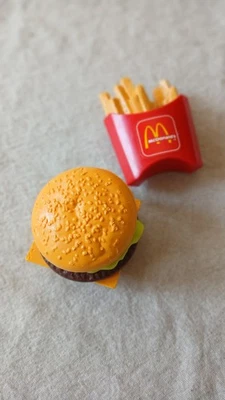 Fisher Price fun with food loaded hamburger and fries 11 pieces - Image 1 of 4